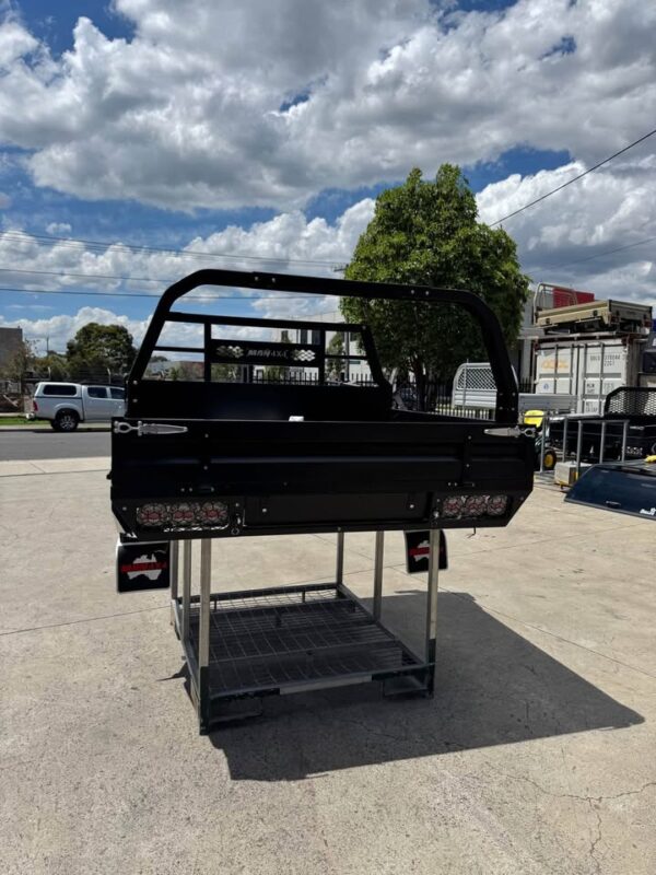 Steel trays for all dual cab - Image 3